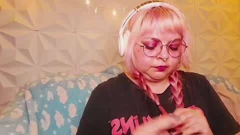 Snapshot of satyn_doll chatting on 06-06-26, 02:49 Gina George online show from 06-06-26, 02:49