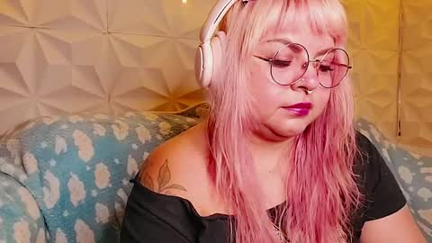 Snapshot of satyn_doll chatting on 06-06-26, 11:42 Gina George online show from 06-06-26, 11:42