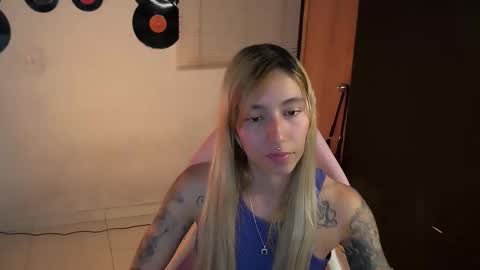 I AM JENN  online show from 04-25-26, 05:10