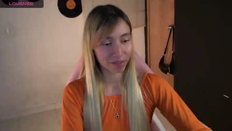I AM JENN  online show from 06-07-26, 02:16