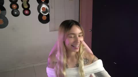 I AM JENN  online show from 07-11-26, 02:36