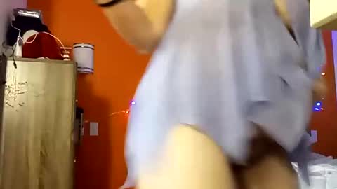 Snapshot of saucybear666 chatting on 12-21-24, 03:03 SnowBunny online show from 12-21-24, 03:03