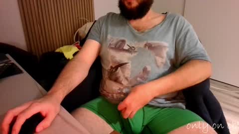 Snapshot of saucybonjo chatting on 12-30-24, 01:15 Ben online show from 12-30-24, 01:15