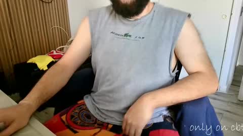 Snapshot of saucybonjo chatting on 01-01-25, 05:11 Ben online show from 01-01-25, 05:11