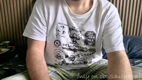 Snapshot of saucybonjo chatting on 09-20-25, 02:40 Ben online show from 09-20-25, 02:40