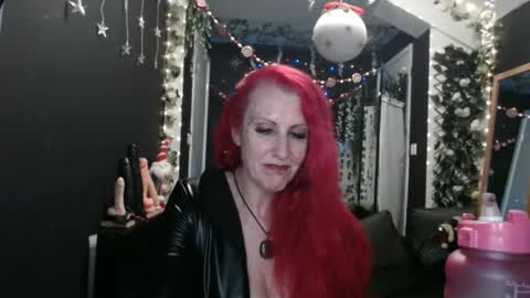 SaucySky online show from 12-29-24, 03:11