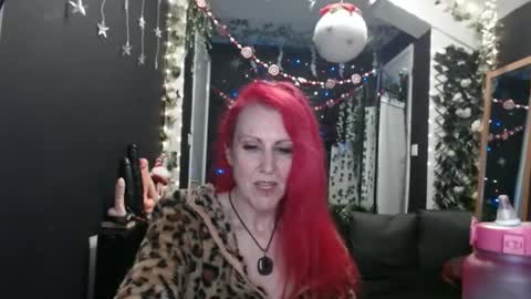 SaucySky online show from 12-30-24, 12:00