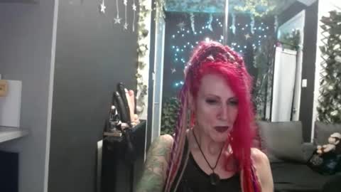 SaucySky online show from 11-10-25, 10:20