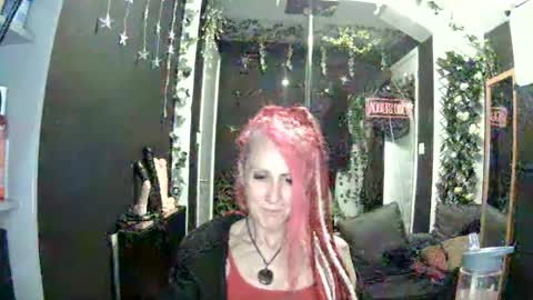 Snapshot of saucysky chatting on 06-16-26, 09:50 SaucySky online show from 06-16-26, 09:50