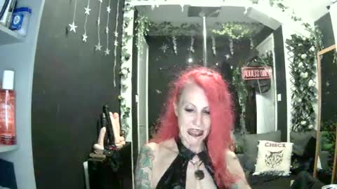 Snapshot of saucysky chatting on 07-18-26, 08:45 SaucySky online show from 07-18-26, 08:45