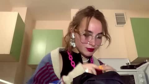 Martha online show from 10-23-25, 06:06