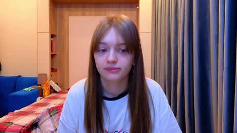 Snapshot of sav_anna chatting on 01-26-25, 04:41 LUNA and ANNA    online show from 01-26-25, 04:41