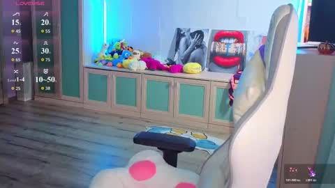 Ariel online show from 12-02-25, 03:34