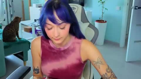 Ariel online show from 07-17-26, 03:57