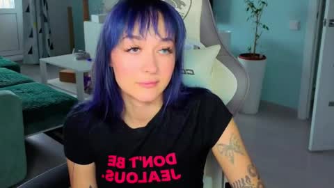 Ariel online show from 07-26-26, 03:58