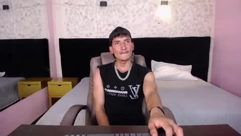 SavageLover  online show from 11-25-25, 04:01