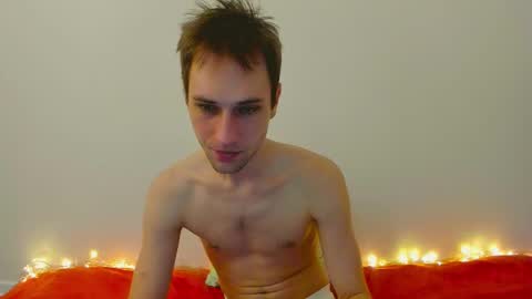 Snapshot of savak_hottie chatting on 01-08-25, 01:32 Savak Laakem online show from 01-08-25, 01:32