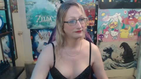 Snapshot of savanah_banana chatting on 05-08-26, 07:19 Savanah online show from 05-08-26, 07:19