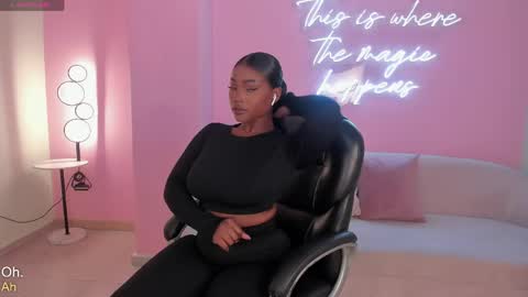 S a v a n n a h  online show from 04-28-26, 12:54