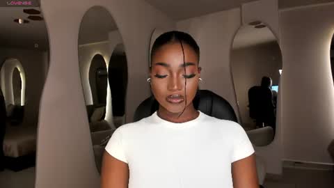 S a v a n n a h  online show from 06-11-26, 12:14