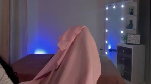 Snapshot of savannahwildee chatting on 02-25-25, 12:03 Savannahwildee online show from 02-25-25, 12:03