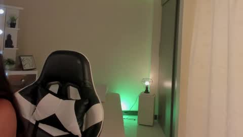 Snapshot of savannahwildee chatting on 03-02-25, 02:32 Savannahwildee online show from 03-02-25, 02:32