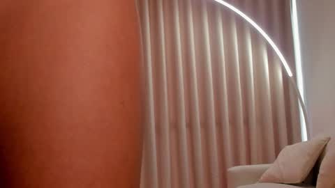 Snapshot of savannahwildee chatting on 09-11-25, 12:27 Savannahwildee online show from 09-11-25, 12:27