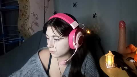 Sophie online show from 11-02-25, 03:25