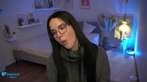 Snapshot of savvage_play chatting on 01-15-25, 10:57 Naomi online show from 01-15-25, 10:57