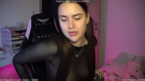 Naomi online show from 03-08-26, 04:44