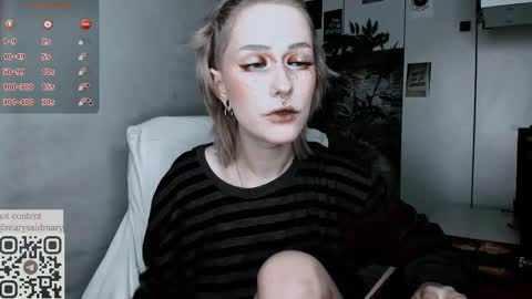 pronoun she. name Mary. age 21. online show from 09-08-25, 10:42