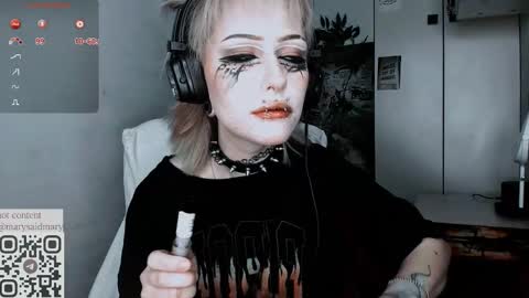 pronoun she. name Mary. age 21. online show from 09-13-25, 11:26