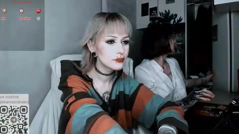 pronoun she. name Mary. age 21. online show from 09-15-25, 02:33