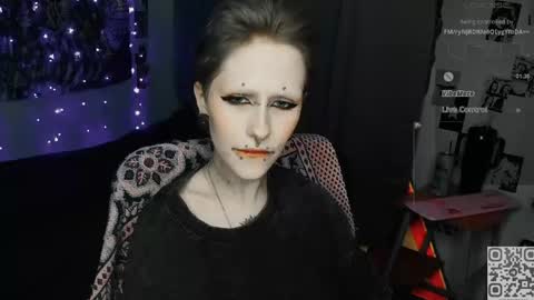 pronoun she. name Mary. age 21. online show from 04-27-26, 06:39