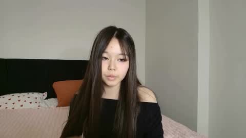 Saya online show from 04-26-26, 01:42