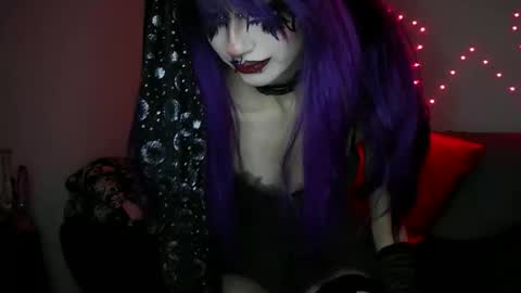 Snapshot of sc4r3d_v4mp chatting on 11-11-25, 02:11 Scary online show from 11-11-25, 02:11