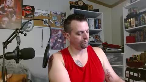 Snapshot of scarecrow2wm chatting on 10-26-25, 09:42 Kent Clark online show from 10-26-25, 09:42