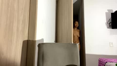 scarle222421 online show from 12-25-24, 10:48