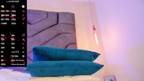 Snapshot of scarleett_johansson chatting on 11-17-25, 07:41 Scarlett online show from 11-17-25, 07:41