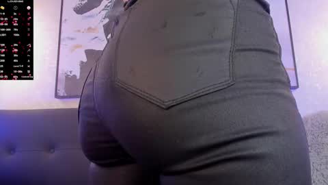 Snapshot of scarleett_johansson chatting on 12-13-25, 08:14 Scarlett online show from 12-13-25, 08:14