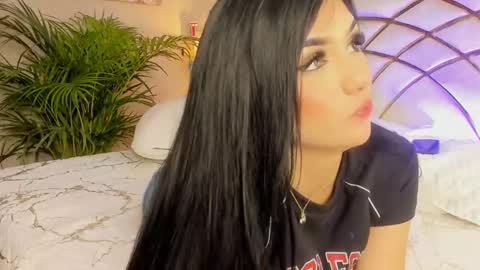 Snapshot of scarlet__hill chatting on 01-04-25, 05:37 scarlet hill online show from 01-04-25, 05:37