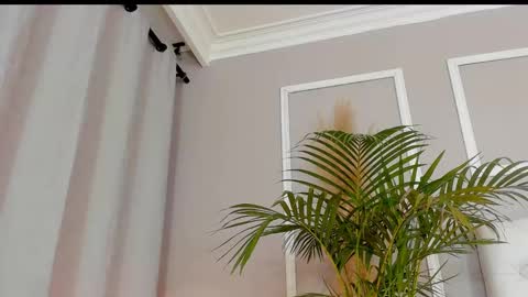 Snapshot of scarlet__hill chatting on 02-28-25, 05:26 scarlet hill online show from 02-28-25, 05:26