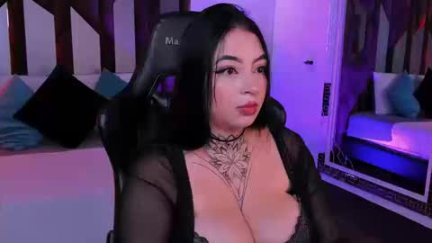 scarlet_ceretti1 online show from 03-17-26, 10:35