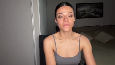 Sophie online show from 06-16-26, 07:00