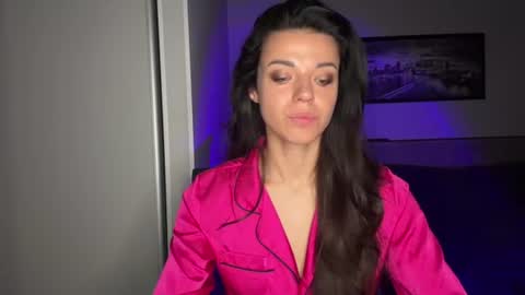 Sophie online show from 07-06-26, 07:38