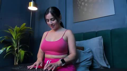 Snapshot of scarlet_edwars chatting on 11-13-25, 04:39 Scarlet Edwars online show from 11-13-25, 04:39