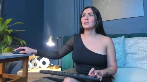 Snapshot of scarlet_edwars chatting on 11-24-25, 08:41 Scarlet Edwars online show from 11-24-25, 08:41