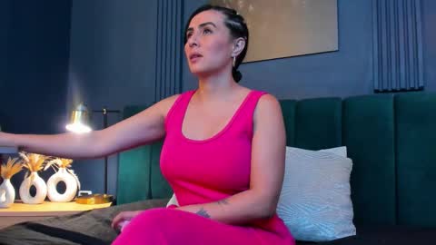 Snapshot of scarlet_edwars chatting on 11-26-25, 12:17 Scarlet Edwars online show from 11-26-25, 12:17