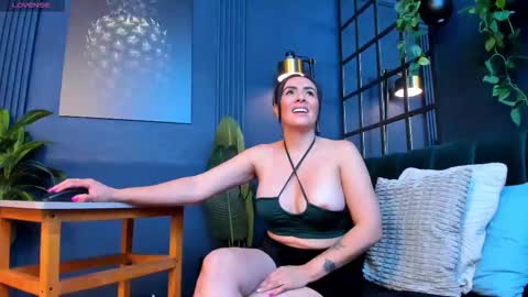 Scarlet Edwars online show from 03-16-26, 04:55