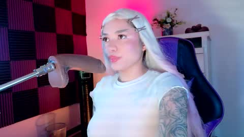 scarlet_gold online show from 10-27-25, 01:31